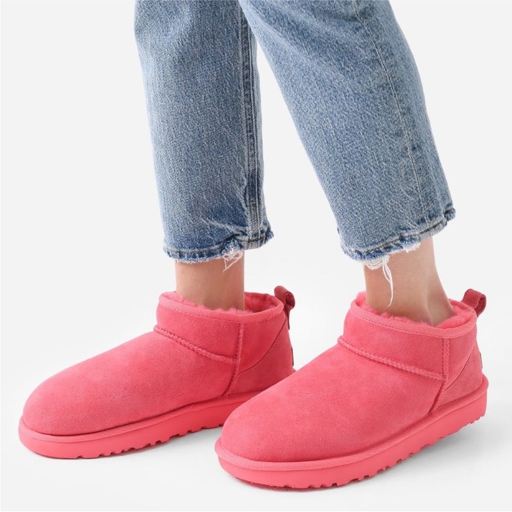 UGG ultra mini Classic winter boots size 7 in Pink Glow
